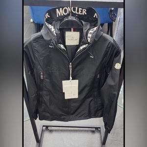 deluxe copy. black red and blue